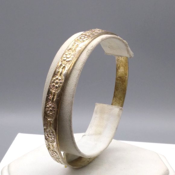 Butterflies and Flowers Bangle Bracelet, Vintage Silver Tone with Repeating - Picture 2 of 4